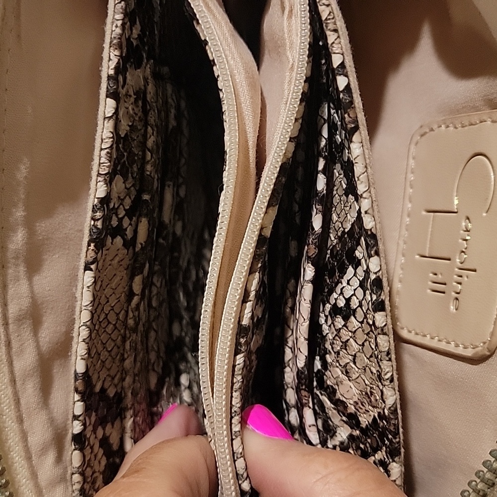 Snakeskin Pattern Crossbody Bag - Picture 7 of 8